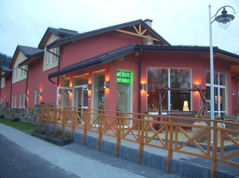 Hotel Krak Myślenice Exteriör bild