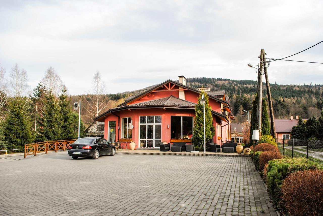 Hotel Krak Myślenice Exteriör bild