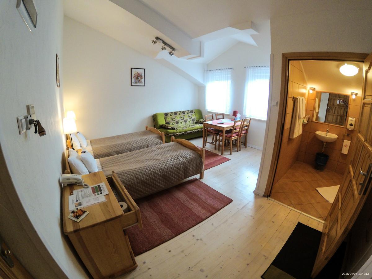 Hotel Krak Myślenice Exteriör bild