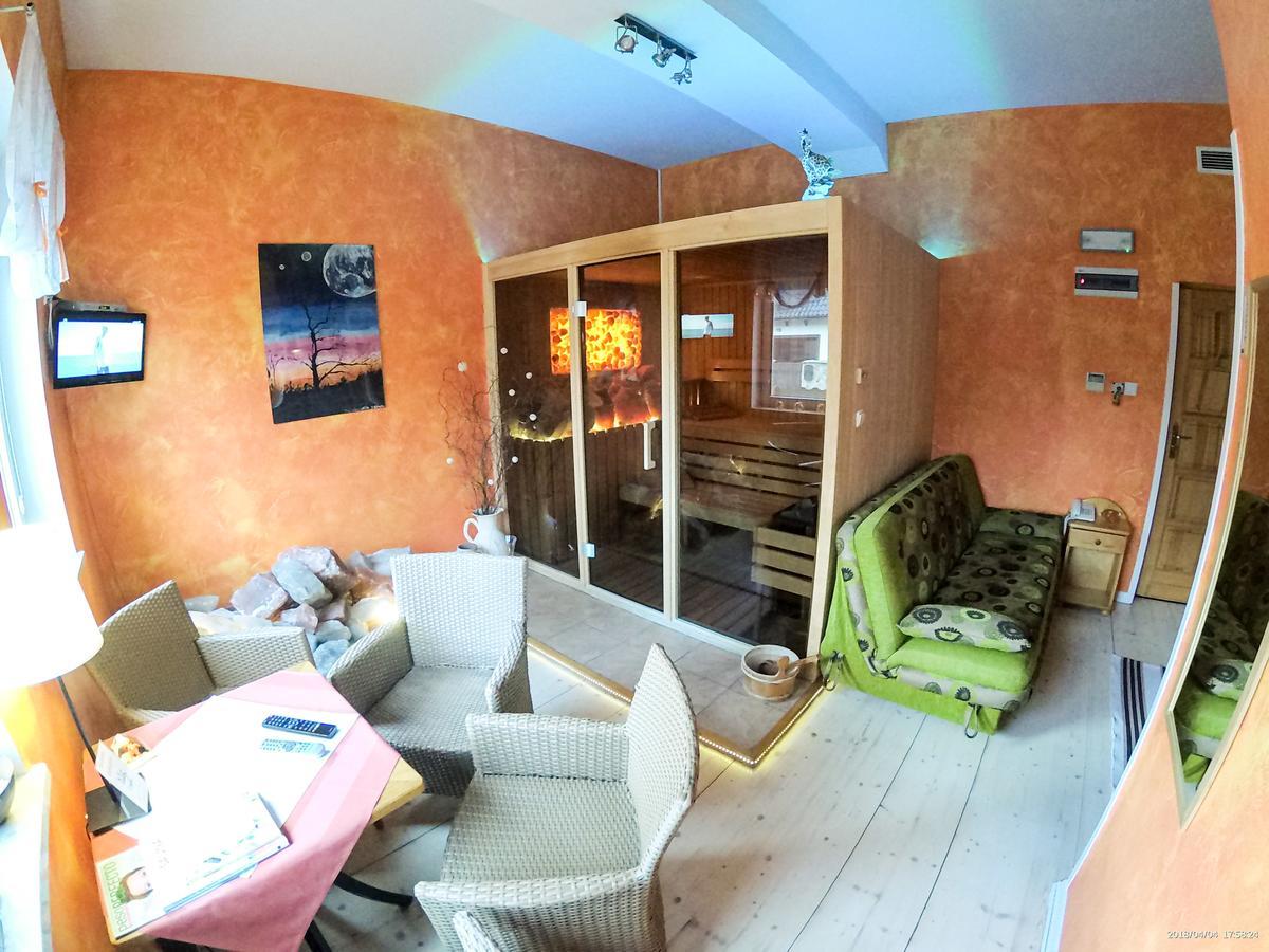 Hotel Krak Myślenice Exteriör bild