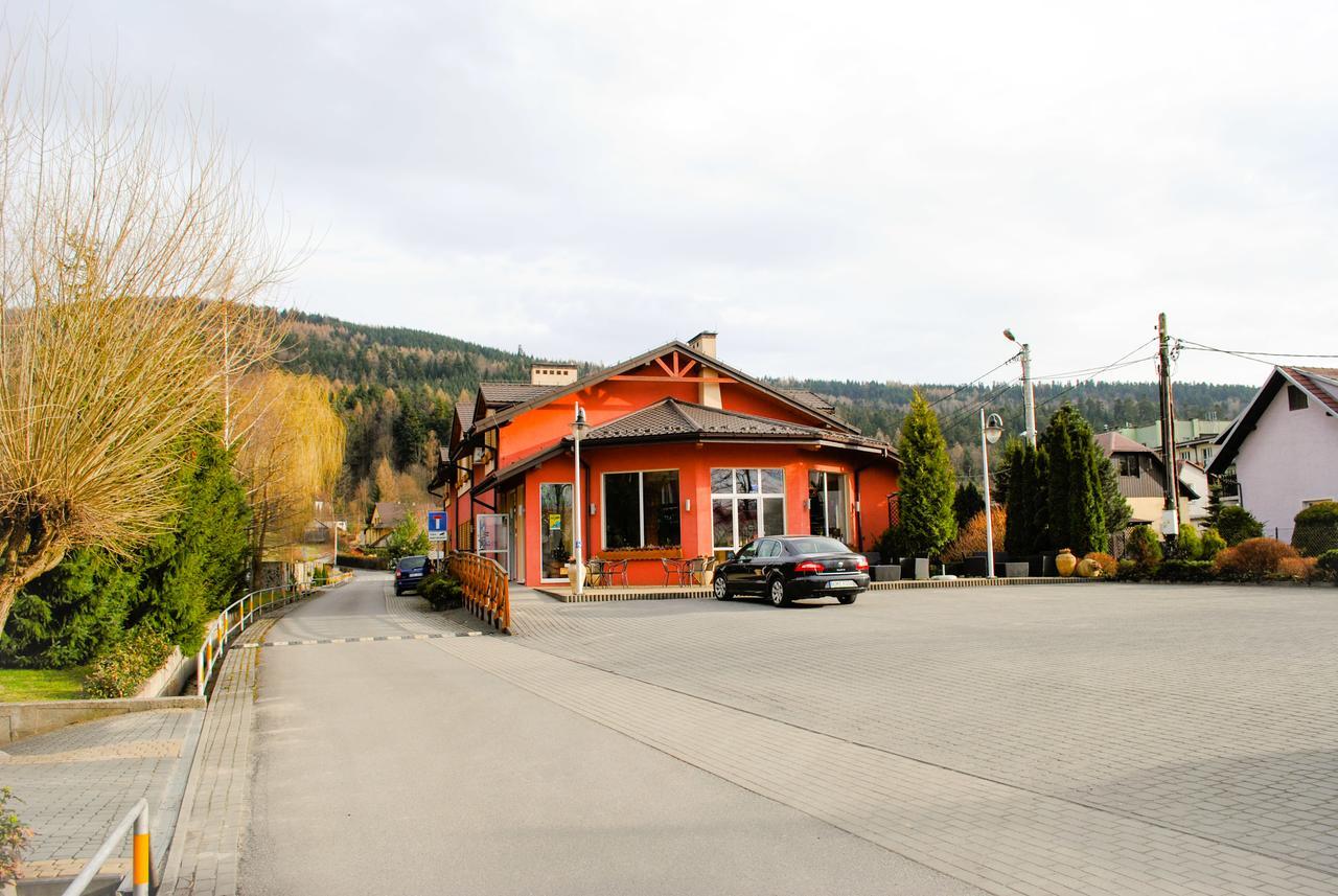 Hotel Krak Myślenice Exteriör bild