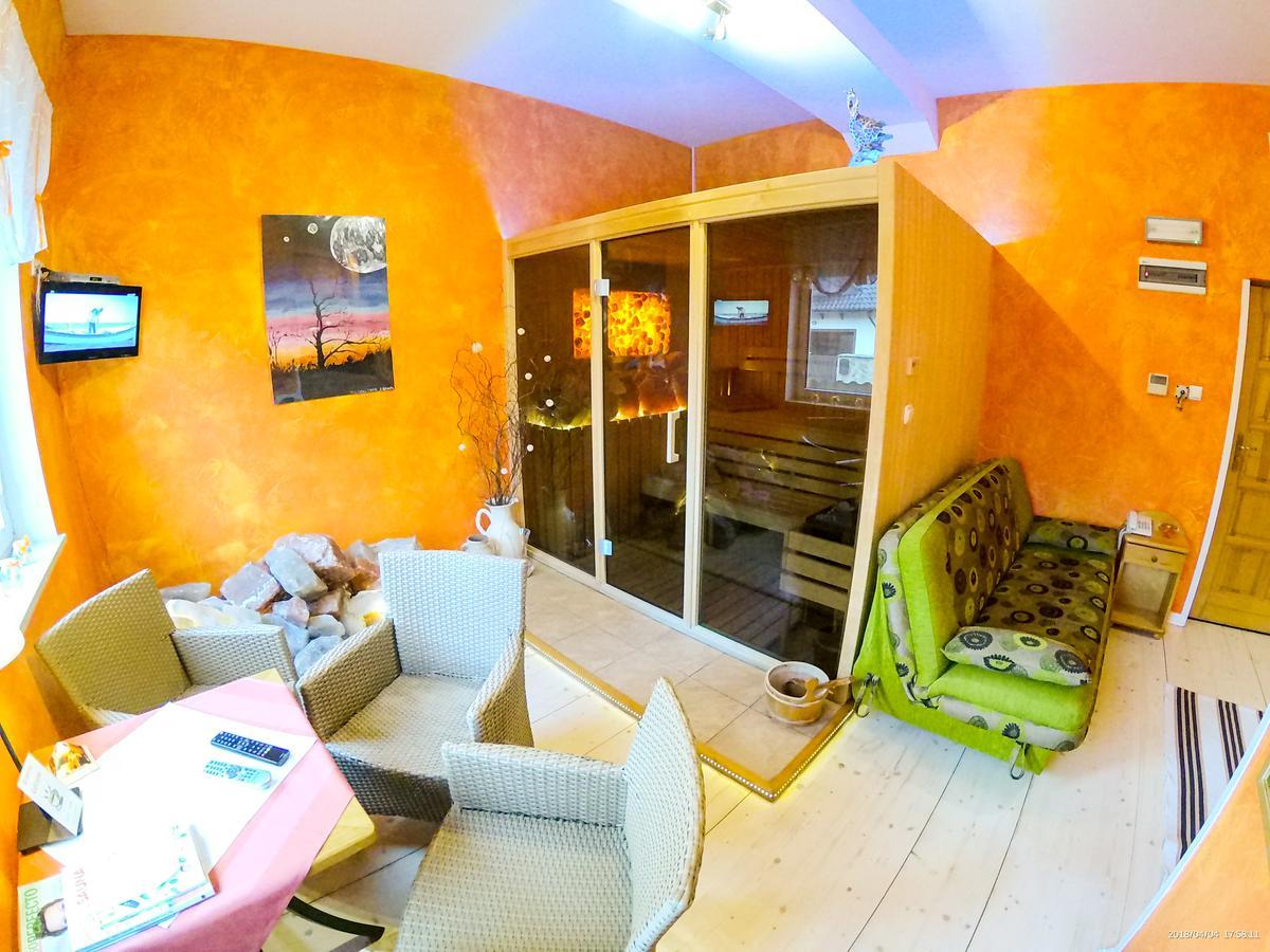 Hotel Krak Myślenice Exteriör bild