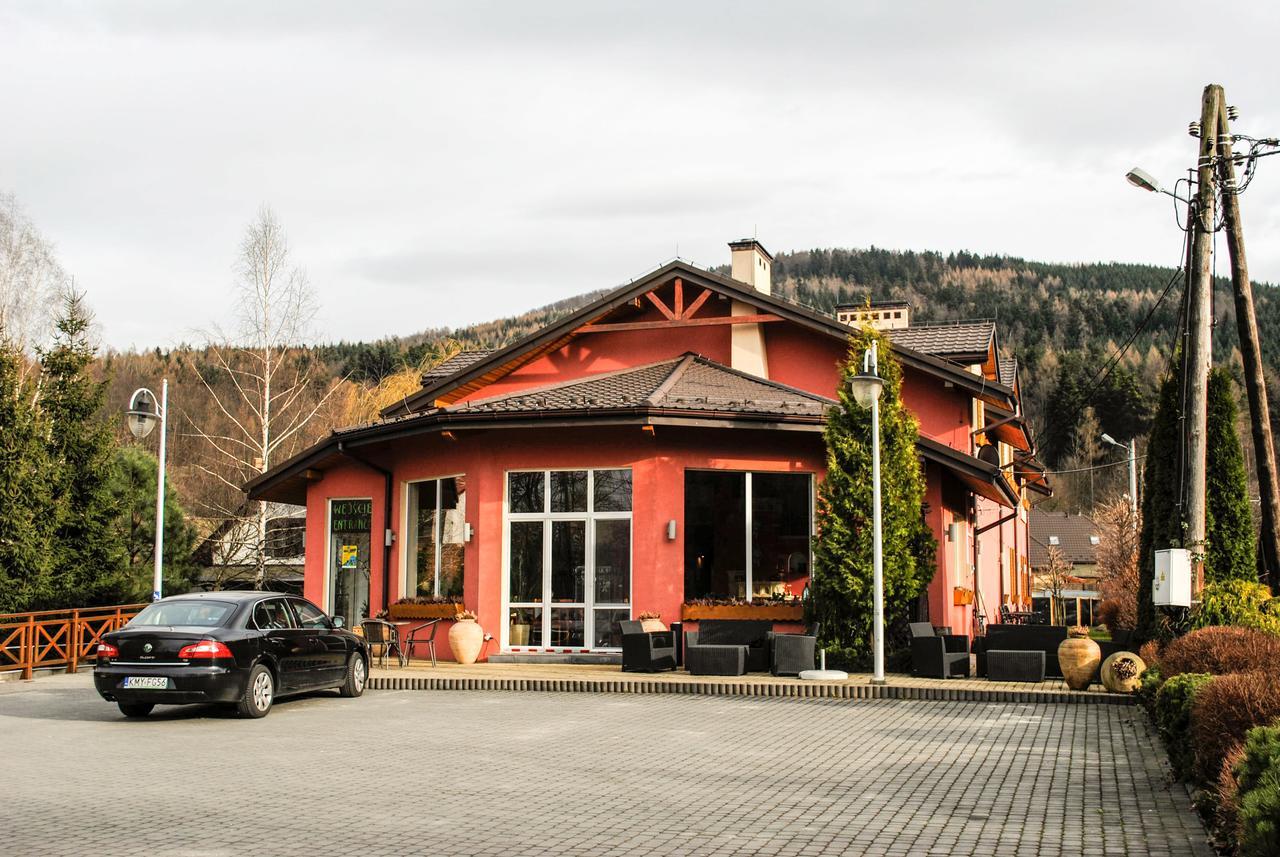 Hotel Krak Myślenice Exteriör bild