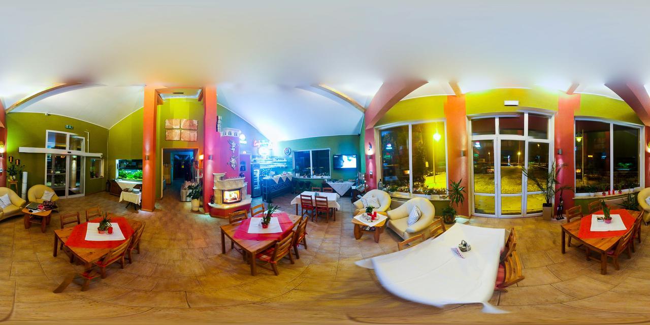 Hotel Krak Myślenice Exteriör bild
