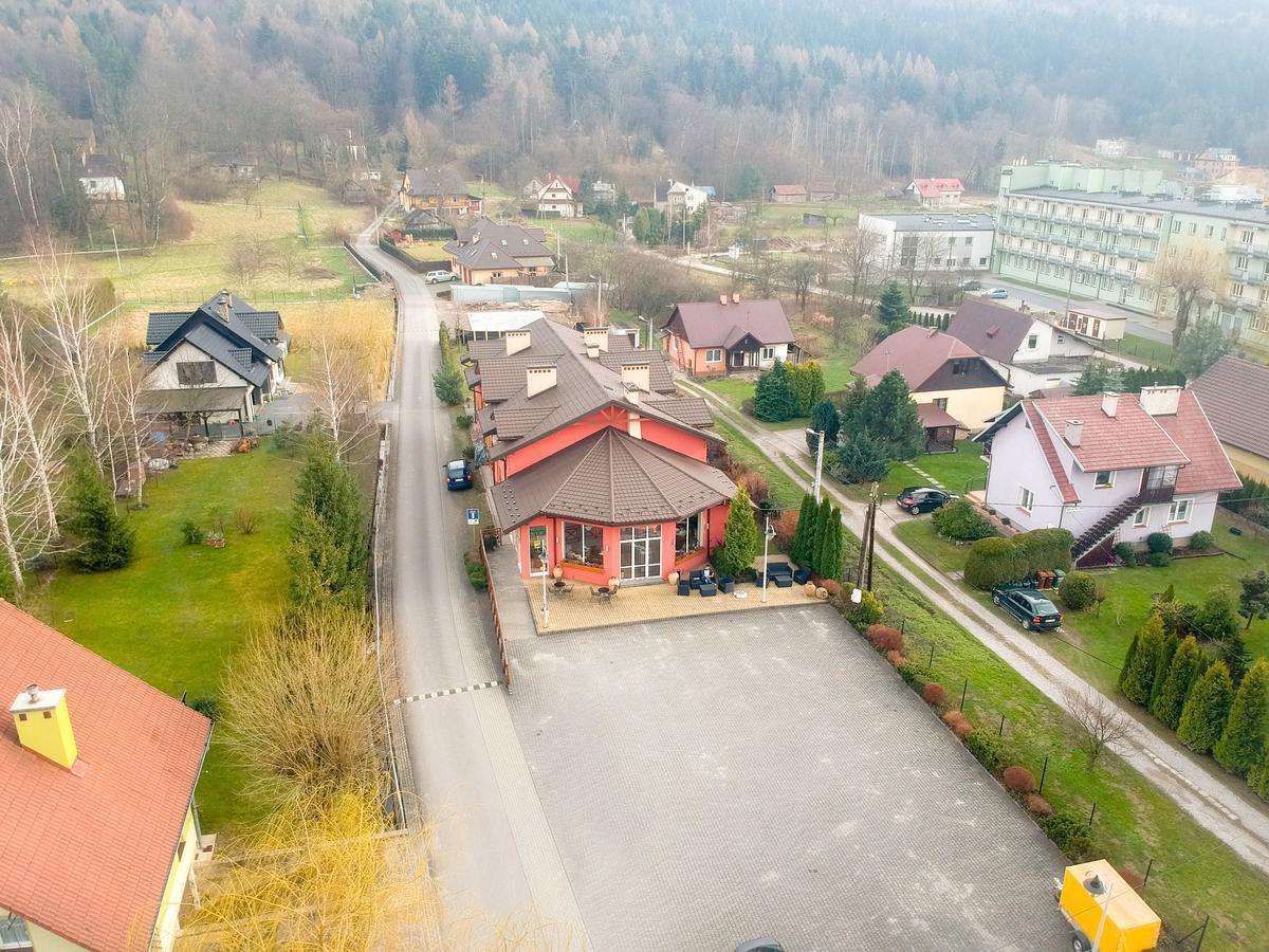 Hotel Krak Myślenice Exteriör bild