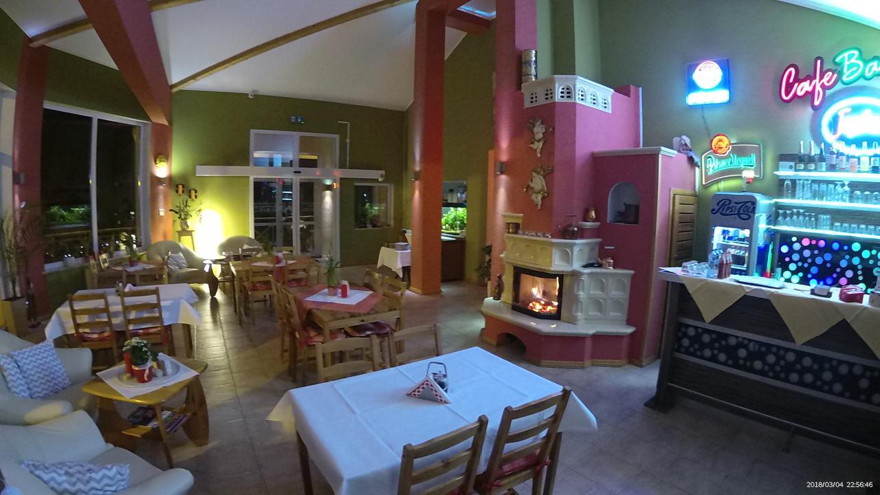 Hotel Krak Myślenice Exteriör bild