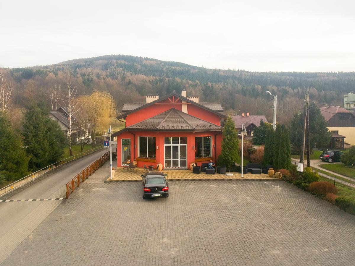 Hotel Krak Myślenice Exteriör bild